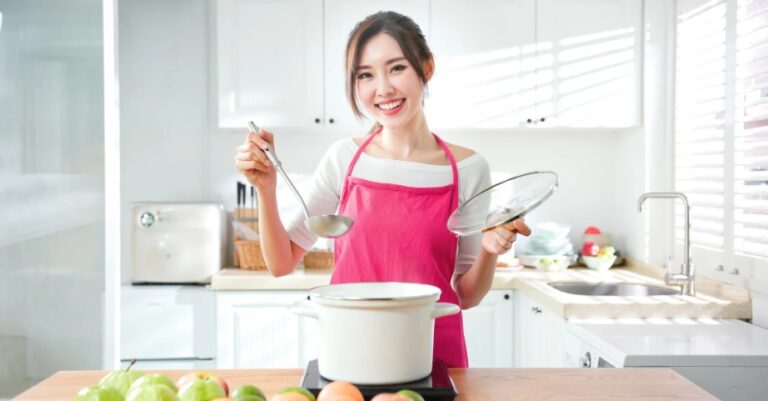 Can You Get Help With Cooking or Pet Care Through HSS?